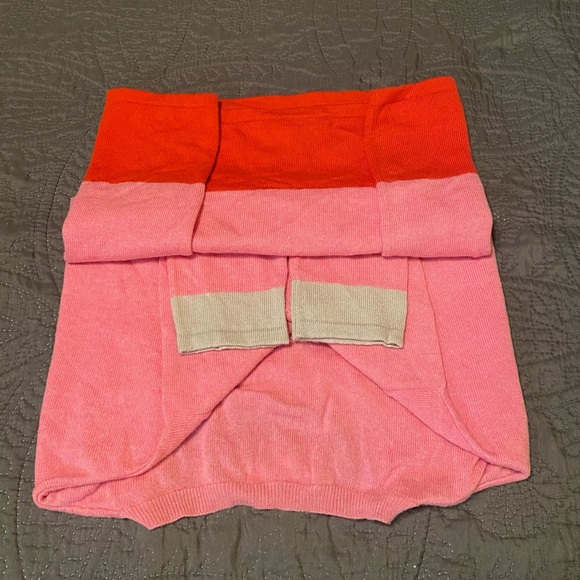 Turkish-T Cashmere Blend Oversized Sweater in Pink and Red - Picture 11 of 12